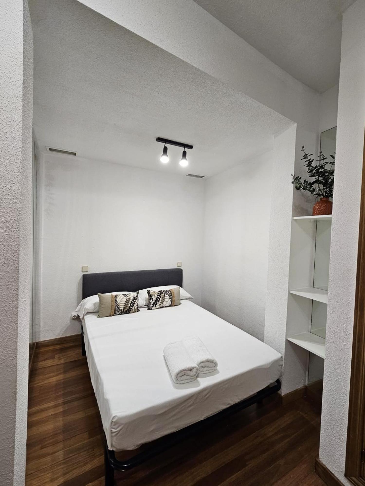 Hotel Casa Lemus à Madrid Extérieur photo